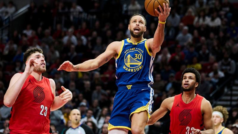 乔治娜晒在卡塔尔海边照片，蓝色紧身连衣裙尽显曼妙身姿（乔治娜分享卡塔尔海边美照，蓝色紧身裙勾勒婀娜曲线）