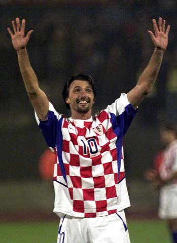 足球中超球队失误频频，主帅暴怒（中超球队失误连连，主帅震怒）