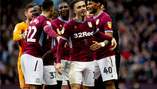 罗马诺：斯洛特在队内的权威不降反升，他需要萨拉赫主动道歉（罗马诺：斯洛特在队内威信不减反增，盼萨拉赫主动致歉）