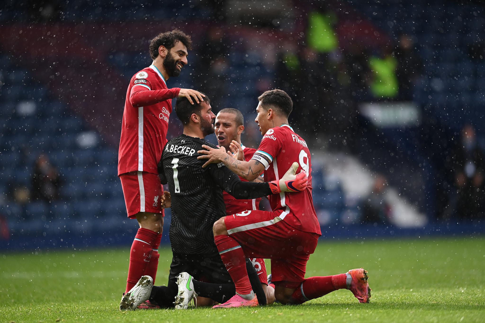 多特边锋个人秀燃炸全场（多特边锋神勇表演点燃全场）