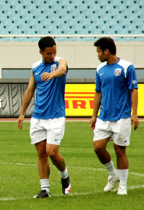 德天空：基米希周一上午接受了负荷测试，但还不确定能否出战（德天空：基米希周一上午接受负荷测试，能否出场尚未可知）