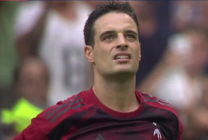 大哥你在干嘛？米兰德比补时阶段，巴斯托尼掏裆奇克（米兰德比补时阶段现争议：巴斯托尼对奇克疑似不当动作）